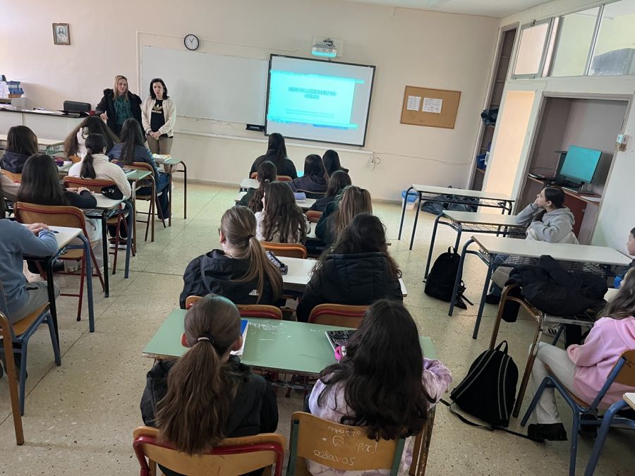 4ο Γυμνάσιο Καρδίτσας: Ενημέρωση στην Α' τάξη με θέμα «Βιώνω τα συναισθήματά μου»