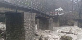 Πολλά προβλήματα από τη βροχόπτωση στην Ήπειρο - Ζημιές σε πεζογέφυρα στα Τζουμέρκα