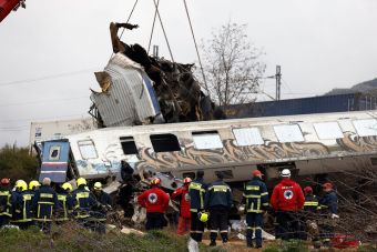 Δυστύχημα με τρένα στα Τέμπη: Αίρεται με τροπολογία το απόρρητο των επικοινωνιών