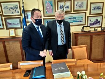 Συνάντηση του προέδρου ΠΕΔ Θεσσαλίας με τον αναπληρωτή Υπουργό Εσωτερικών Στέλιο Πέτσα