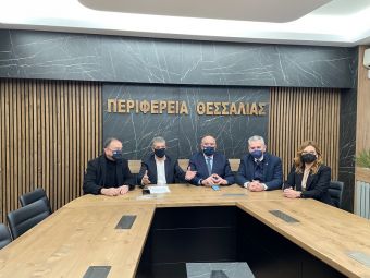 Συνάντηση Κ. Αγοραστού και βουλευτών με τον Υφυπουργό Μεταφορών Μ. Παπαδόπουλο: Ξεκινούν μέσα στο 2022 τα έργα ηλεκτροκίνησης στο θεσσαλικό σιδηρόδρομο