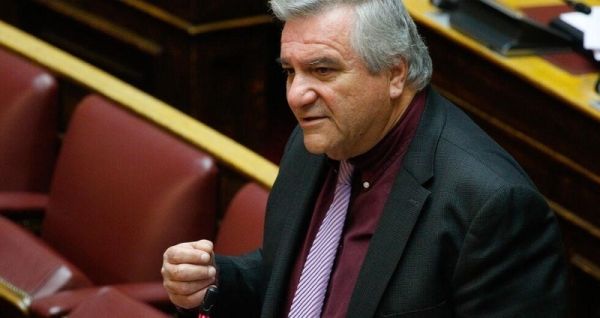 Παραίτηση από το ΠΑΣΟΚ για τον Χάρη Καστανίδη