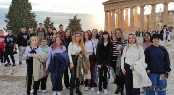 Γυμνάσιο Ματαράγκας: Εκπαιδευτική επίσκεψη – Βουλή – Βράχος Ακρόπολης