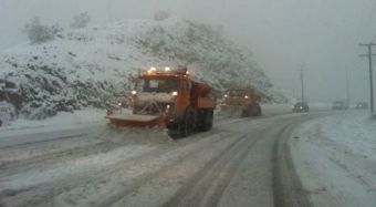 Λαμία: Χιονίζει στα οδικά σημεία προς Δομοκό, Μπράλο, Καρπενήσι (+Βίντεο)