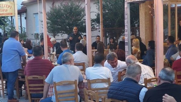 Καρδίτσα ο τόπος μας: "Με εντυπωσιακό τρόπο και με αθρόα συμμετοχή συνδημοτών ξεκίνησαν οι περιοδείες του νυν και εκ νέου υποψηφίου Δημάρχου Καρδίτσας κ. Β. Τσιάκου"