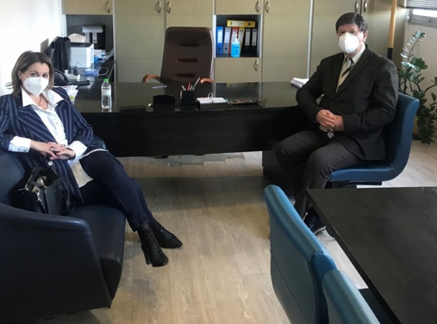 Επίσκεψη της Θεματικής Αντιπεριφερειάρχη Δημόσιας Υγείας &amp; Πρόνοιας στο νοσοκομείο Καρδίτσας