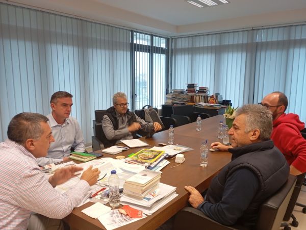Συνάντηση του Περιφερειάρχη Θεσσαλίας με τον Πανελλήνιο Σύλλογο Πληγέντων Κτηνοτρόφων