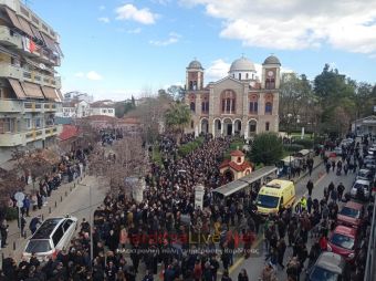 Καρδίτσα: Χιλιάδες Καρδιτσιώτες για τον ύστατο χαιρετισμό στον 21χρονο Αναστάσιο Κουτσόπουλο (+Φωτο +Βίντεο)