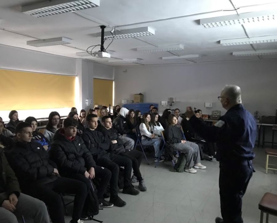 5ο ΓΕΛ Καρδίτσας: Ενημέρωση για τα τροχαία ατυχήματα