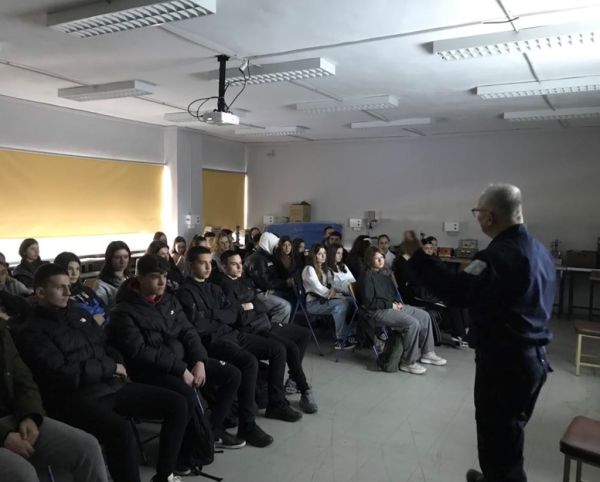 5ο ΓΕΛ Καρδίτσας: Ενημέρωση για τα τροχαία ατυχήματα