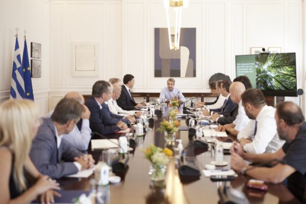 Σύσκεψη για Πάρνηθα και Έβρο στο Μαξίμου: Άμεσα αναδασωτέες οι καμένες περιοχές – Όλα τα μέτρα που αποφασίστηκαν