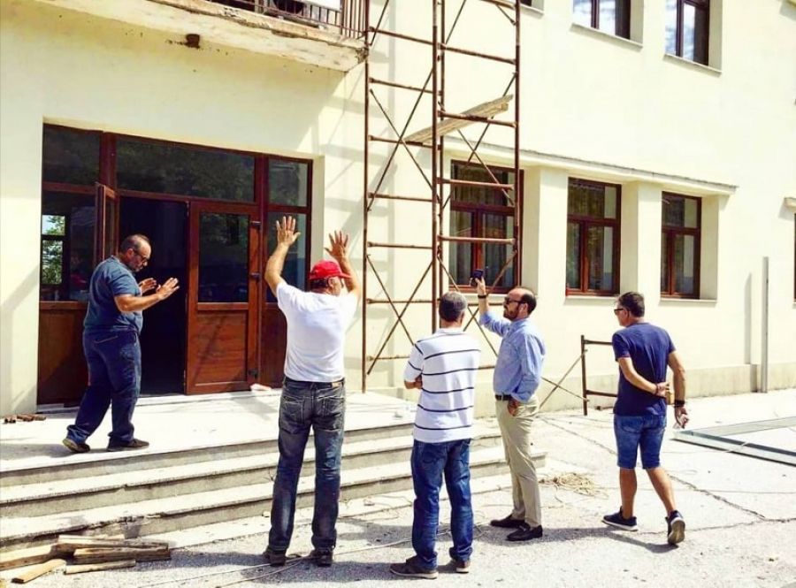Επίβλεψη εργασιών στα Δημοτικά σχολεία Αγναντερού και Μαυρομματίου από το Δήμαρχο Φ. Στάθη