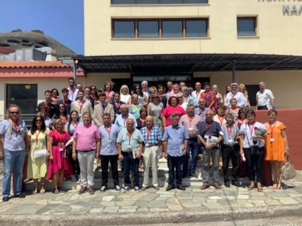 Παγκόσμια Συνομοσπονδία Θεσσαλών «ΑΣΚΛΗΠΙΟΣ»: «Στους πρόποδες των Μετεώρων ολοκληρώθηκε με επιτυχία το 13ο Παγκόσμιο Συνέδριο και Αντάμωμα Θεσσαλών»