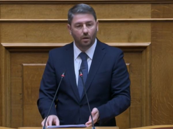 Ανδρουλάκης στη Βουλή: "Απαιτείται ολιστικό σχέδιο για την επόμενη ημέρα στη Θεσσαλία"
