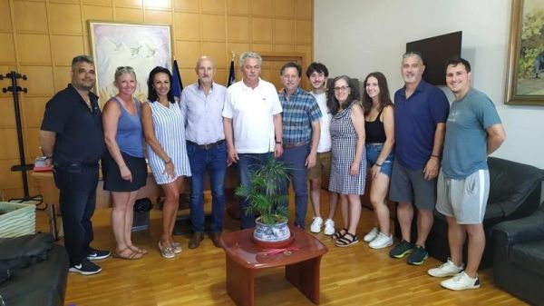 Επίσκεψη ομογενών από τις ΗΠΑ στον Δήμαρχο Σοφάδων