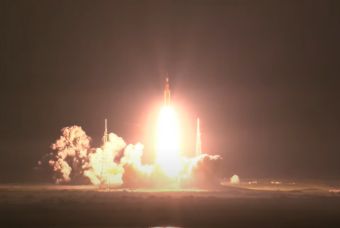 Εκτοξεύθηκε με επιτυχία ο γιγάντιος πύραυλος της NASA της αποστολής Artemis (+Βίντεο)
