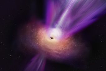 Αστρονόμοι παρατήρησαν για πρώτη φορά στην ίδια εικόνα μαύρη τρύπα να εκτοξεύει έναν ισχυρό πίδακα