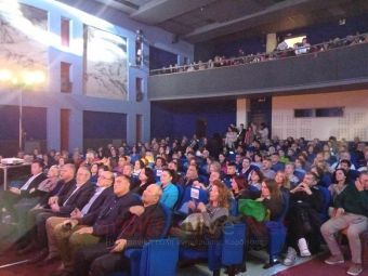 Με απονομή βραβείων και μουσική συναυλία &quot;έπεσε&quot; η αυλαία του 39ου Πανελλήνιου Φεστιβάλ Ερασιτεχνικού Θεάτρου Καρδίτσας (+Φωτο +Βίντεο)