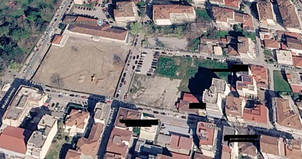 Βρέθηκε οικόπεδο για χώρο ελεύθερης στάθμευσης δίπλα στο Δημαρχείο Καρδίτσας