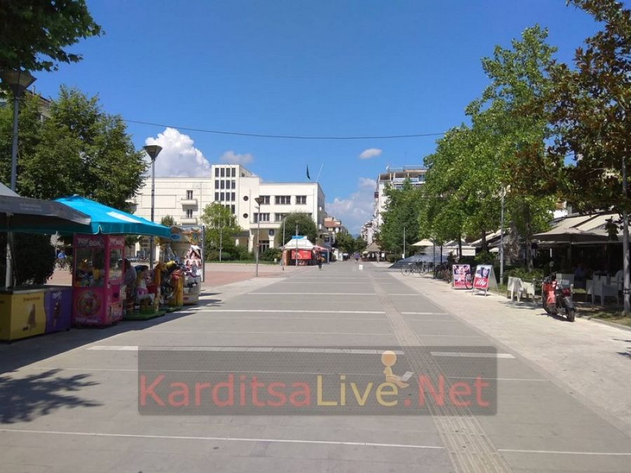 Όλο και λιγότερα καταστήματα ανοιχτά τις Κυριακές στην Καρδίτσα (+Φώτο)