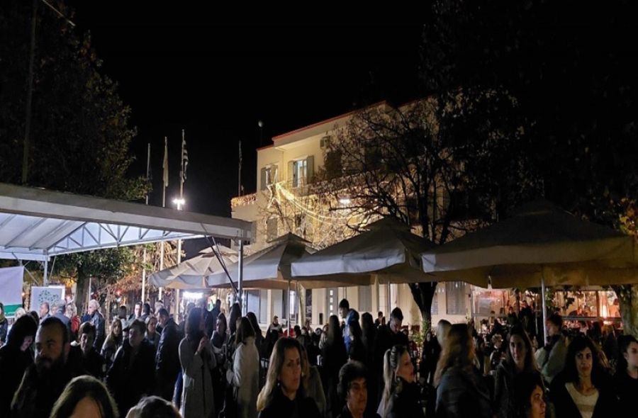 Επίσημα στην εορταστική περίοδο εισήλθε ο Παλαμάς
