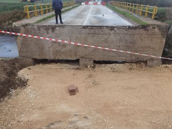 Νέα παράταση για ένα μήνα της διακοπής κυκλοφορίας στην Επ.Ο. Καρδίτσας – Αγίας Τριάδας, στο ύψος του ποταμού Μέγα