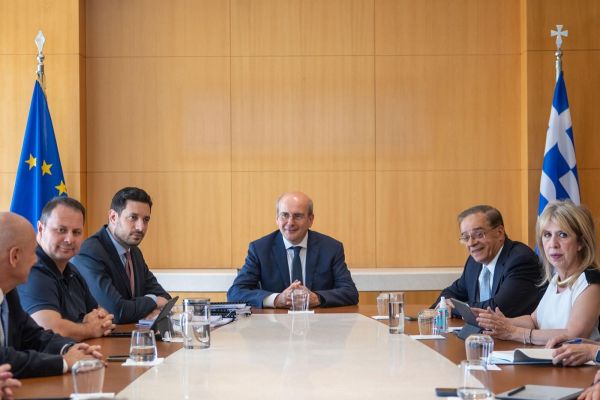 14,5 εκατ. ευρώ θα προσφέρουν οι 4 συστημικές τράπεζες για την αποκατάσταση τμήματος του σιδηροδρόμου από Daniel και Elias