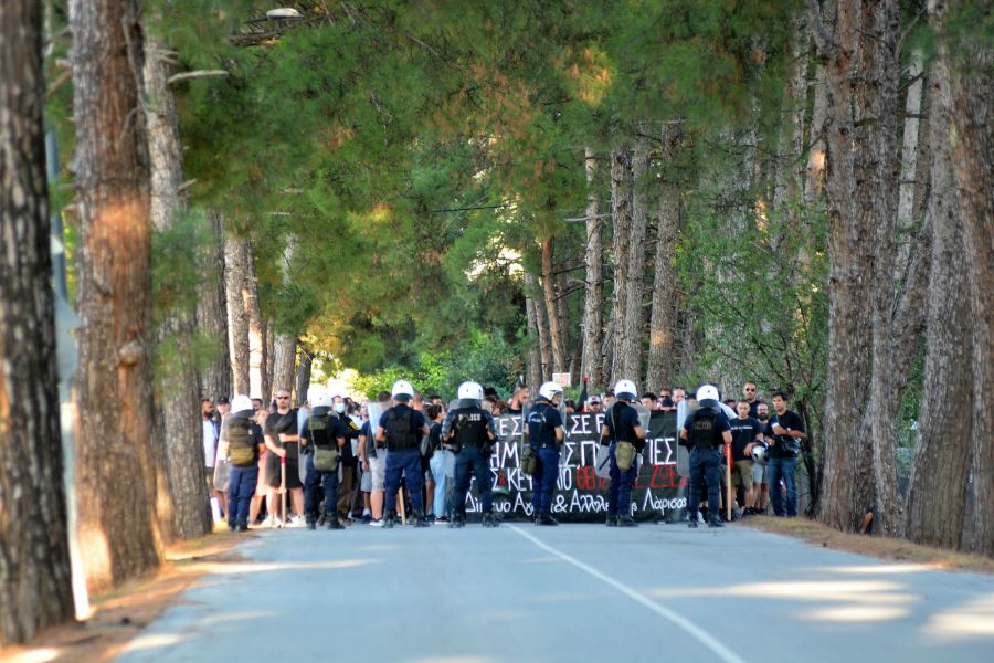 Καταγγελία της "Αριστερής Παρέμβασης στη Θεσσαλία" για επίθεση της αστυνομίας στους διαδηλωτές στη Λάρισα