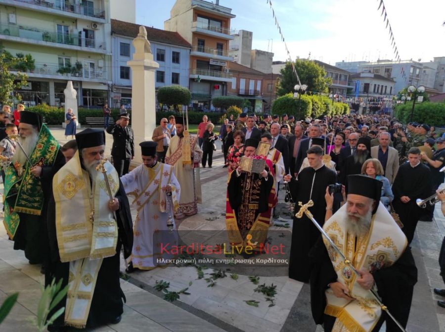 Την τίμια κάρα του πολιούχου της Αγίου Σεραφείμ, υποδέχτηκε η Καρδίτσα (+Φωτο +Βίντεο)