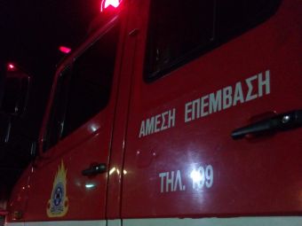Μεγάλη δύναμη της πυροσβεστικής σε φλεγόμενο υποσταθμό του ΔΕΔΔΗΕ στο Μοσχοχώρι Λάρισας