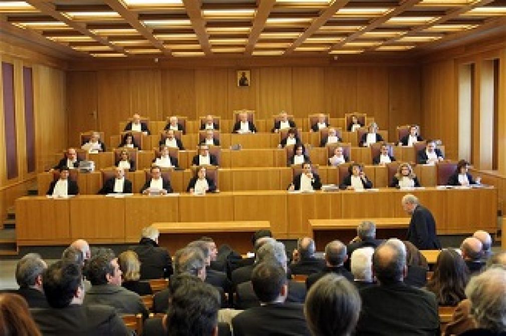 Το ΣτΕ ακύρωσε τον ειδικό φόρο κατανάλωσης στο κρασί