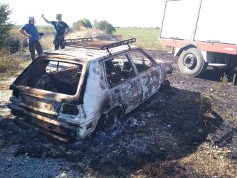 Πυρκαγιά μικρής έκτασης μεταξύ Ματαράγκας και Κυψέλης - Κάηκε και όχημα (+Φώτο)