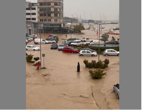 Βόλος: Υπερχείλισε πάλι ο Κραυσίδωνας - Πλημμύρισαν τα υπόγεια του Νοσοκομείου «Αχιλλοπούλειο»