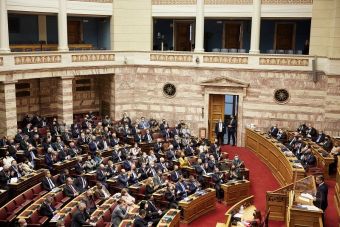 Απορρίφθηκε με 156 ψήφους η πρόταση δυσπιστίας κατά της Κυβέρνησης που υπέβαλλε ο Αλέξης Τσίπρας