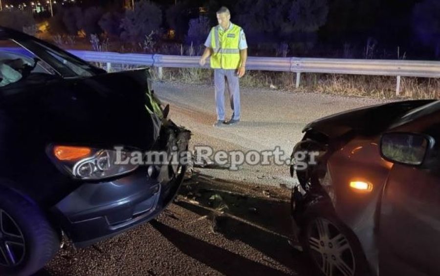 Λαμία: Μετωπική στον παράδρομο με μία τραυματία