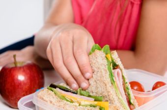 «Σχολικά Γεύματα» σε 39 Δημοτικά Σχολεία της ΠΕ Καρδίτσας - Στη λίστα και το 3ο Δημοτικό Καρδίτσας