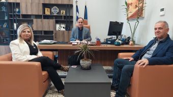 Επίσκεψη της Διευθύντριας Δευτεροβάθμιας Εκπαίδευσης Ελ. Ξυνοπούλου στο Δήμαρχο Καρδίτσας Β. Τσιάκο