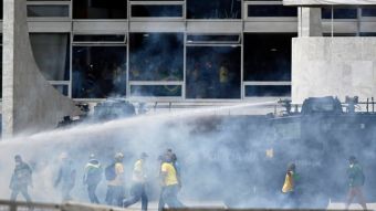 Υπό έλεγχο η κατάσταση στην πρωτεύουσα της Βραζιλίας - Εκατοντάδες συλλήψεις ταραξιών
