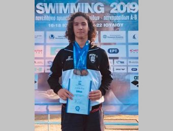 6 μετάλλια για τον Μιχάλη Μπλούφα στο Πανελλήνιο Πρωτάθλημα κολύμβησης