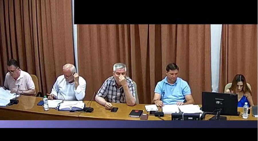 Πρόστιμο 28.000 ευρώ από την Πολεοδομία στο Δήμο Σοφάδων και εντολή κατεδάφισης για τις κατασκευές στην τρίγωνη πλατεία