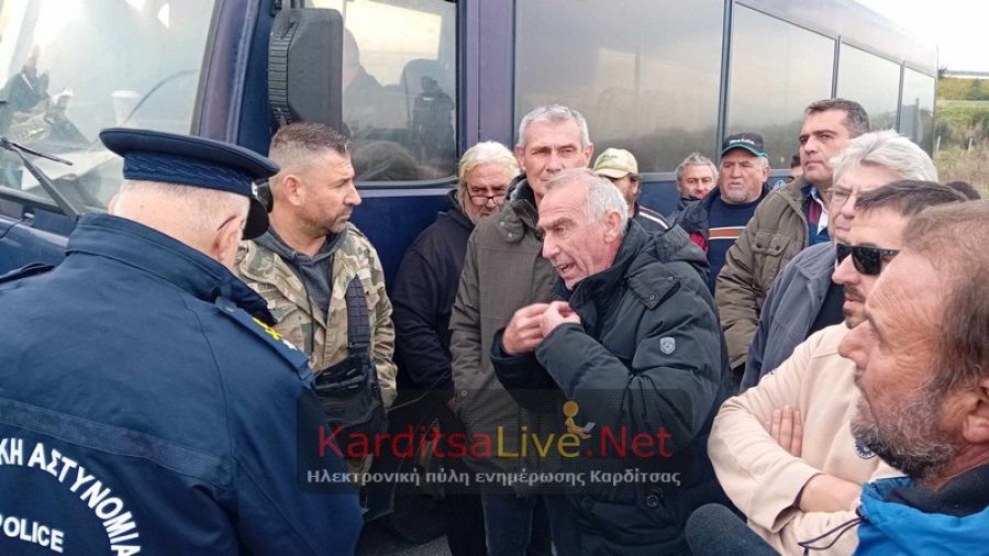 Ολοκληρώθηκε η κινητοποίηση των αγροτών με τρακτέρ στον Ε65 - Δεν τους επιτράπηκε από την ΕΛ.ΑΣ. η άνοδος με οχήματα στον αυτοκινητόδρομο (+Φωτο +Βίντεο)