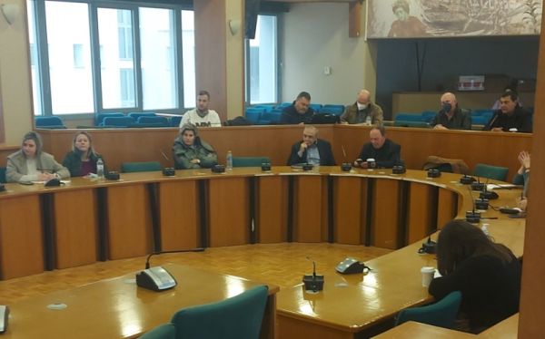 Συνάντηση εργασίας για τα τοπικά σχέδια δράσης για τους Ρομά πραγματοποιήθηκε στη Λάρισα