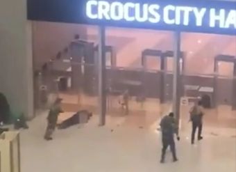 Μόσχα: Τουλάχιστον 40 νεκροί και 100 τραυματίες από ένοπλη επίθεση σε αίθουσα συναυλιών