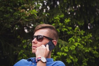 Έρευνα έδειξε ότι τα τηλεφωνήματα στο κινητό συνδέονται με αυξημένο κίνδυνο για υψηλή αρτηριακή πίεση
