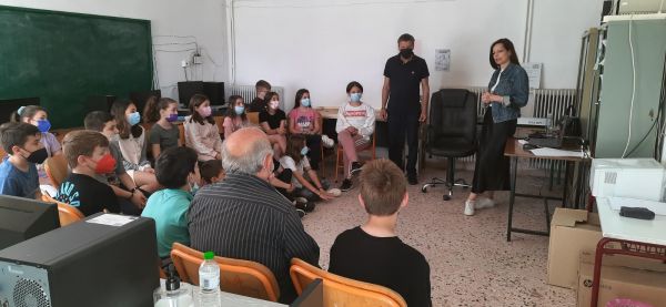 Σχολείο Μητρόπολης - Ε.Ε.Δ.Υ.Ε Καρδίτσας: Πολύμορφη Δράση στο δημοτικό σχολείο Μητρόπολης με αντιπολεμικό περιεχόμενο