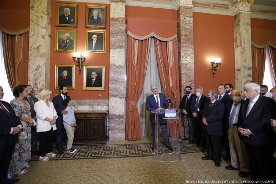 Τελετή μνήμης του πρώην Προέδρου της Βουλής Δημητρίου Σιούφα και ανάρτηση της προσωπογραφίας του