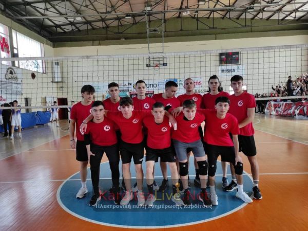 Σχολικό πρωτάθλημα πετοσφαίρισης: Αντιστάθηκαν για ένα σετ στο 13ο ΓΕΛ Λάρισας τα αγόρια του 4ου ΓΕΛ Καρδίτσας (+Φωτο +Βίντεο)
