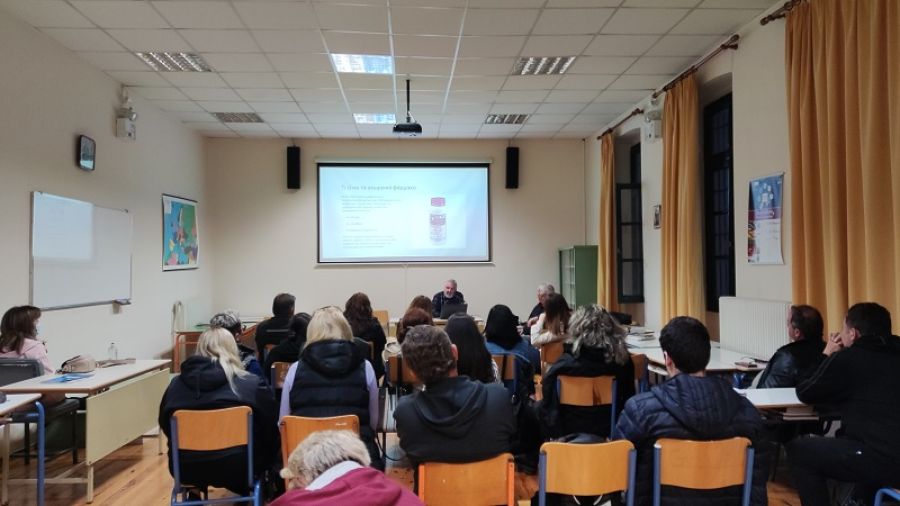Ενημερωτική εκδήλωση, για τη χρήση εναλλακτικών και φιλικών προς το περιβάλλον καθαριστικών, φιλοξένησε το Εσπερινό Γυμνάσιο με Λ.Τ. Καρδίτσας