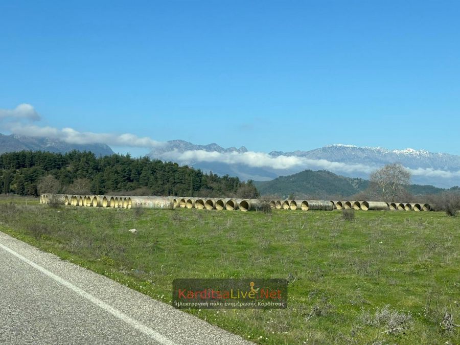 Αδιέξοδο με την απομάκρυνση σωλήνων από έκταση στο Μαυρομμάτι (+Φωτο)