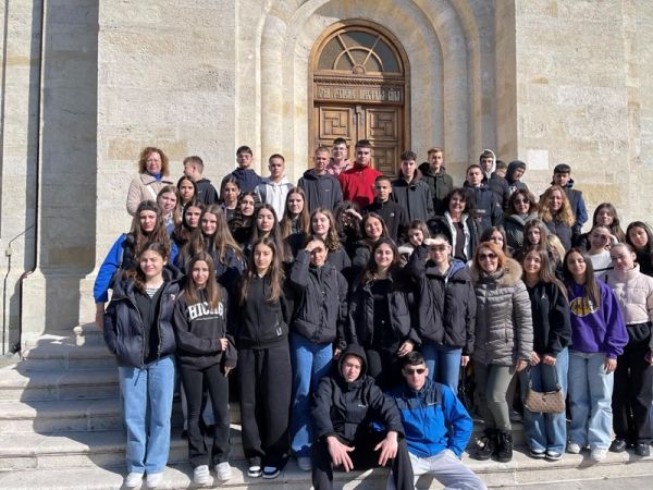 Οδοιπορικό του 1ου Πειραματικού Γυμνασίου Καρδίτσας στην Ανατολική Ρωμυλία (Βουλγαρία)